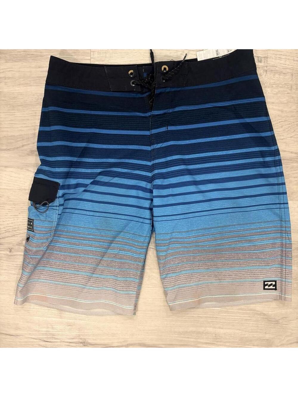 Billabong Men's Blue and Multi Shorts